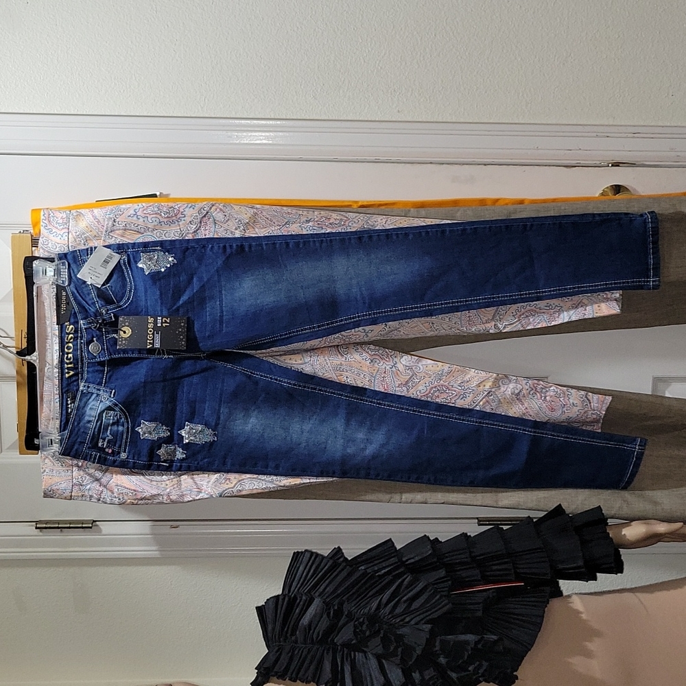 NWT Vigoss Super Stretch Denim Skinny Jeans Size 12 Sequins and Metallic Bling